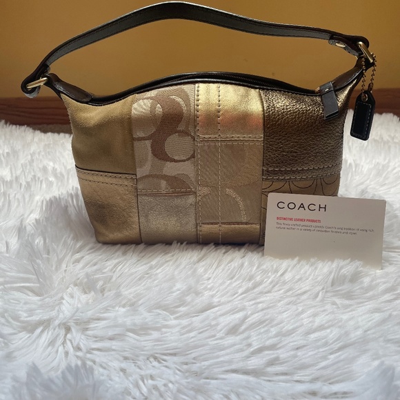 Small Coach Hand bag - Picture 1 of 7